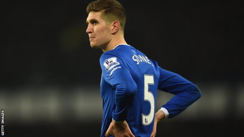 Man City tiến sát đến John Stones