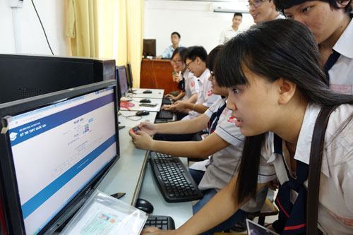 Bộ GD-ĐT trần tình sự “đơ mạng”