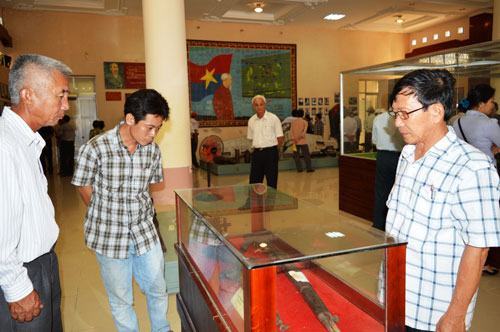 500 cán bộ tuyên huấn Khu 8 họp mặt