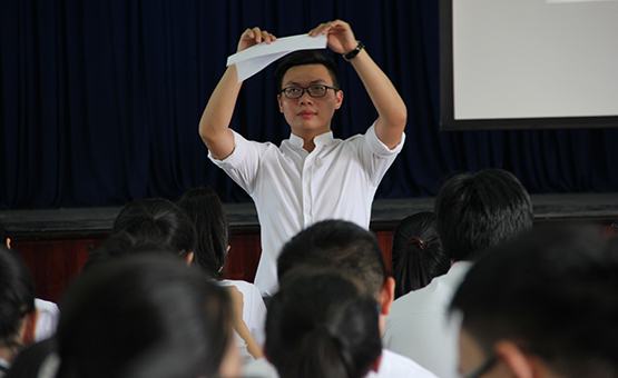 “Màu sắc hóa kiến thức”