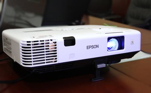 Máy chiếu Epson EB-1930 đa chức năng cho doanh nghiệp