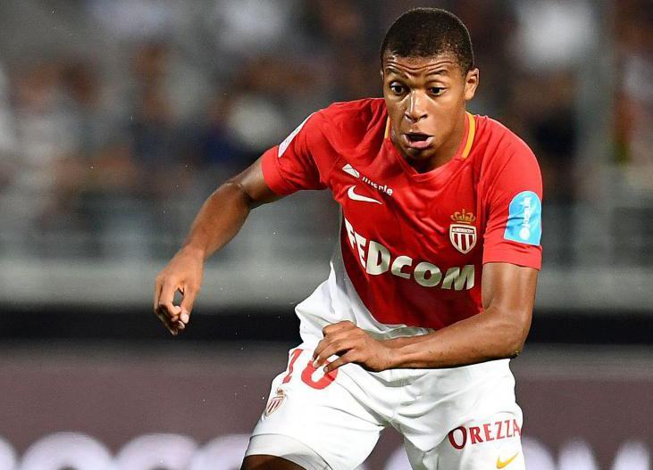 Mbappe đã là người của PSG?