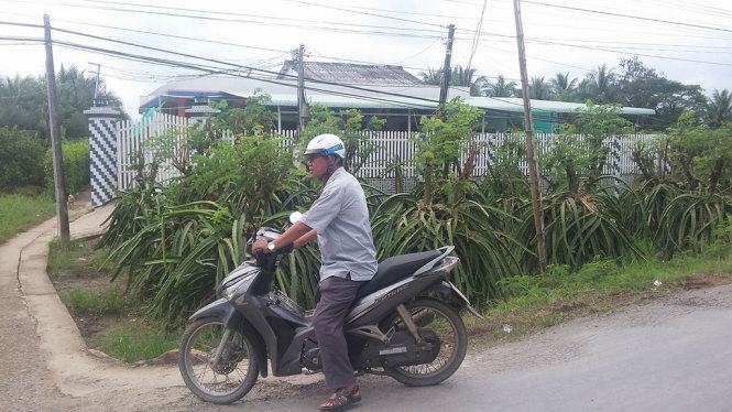 Mẹ cùng hai con chết do thuốc diệt cỏ