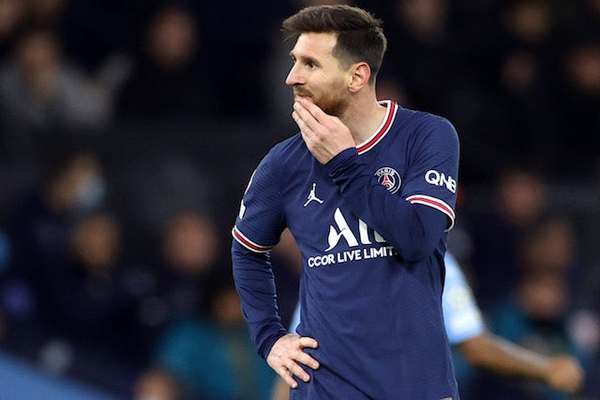 Messi rời PSG hè này cũng không trở lại Barca