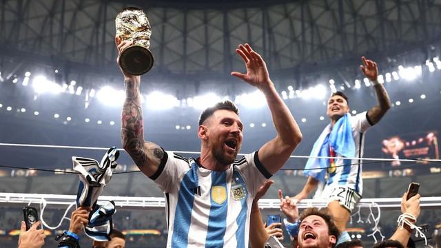 Messi sáng cửa sở hữu Quả bóng vàng thứ 8