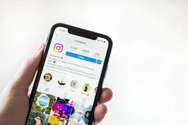 Meta trì hoãn mã hóa đầu cuối tin nhắn Messenger và Instagram đến năm 2023 - ảnh 1