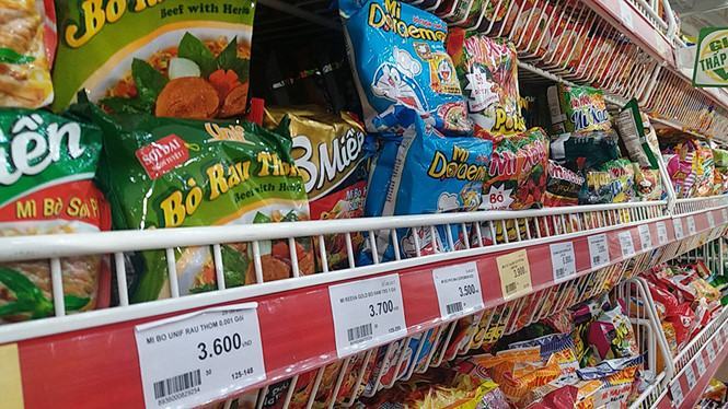 Mỗi năm người Việt chi hơn 1 tỉ USD cho mì ăn liền /// Ảnh: Ng.Ng