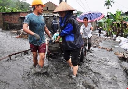 Miền Bắc hết nóng đến đợt mưa lớn kéo dài
