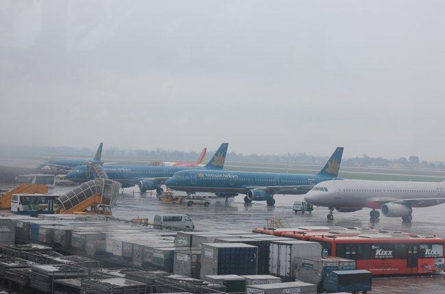 Miền Bắc thời tiết xấu, hàng loạt chuyến bay bị chậm