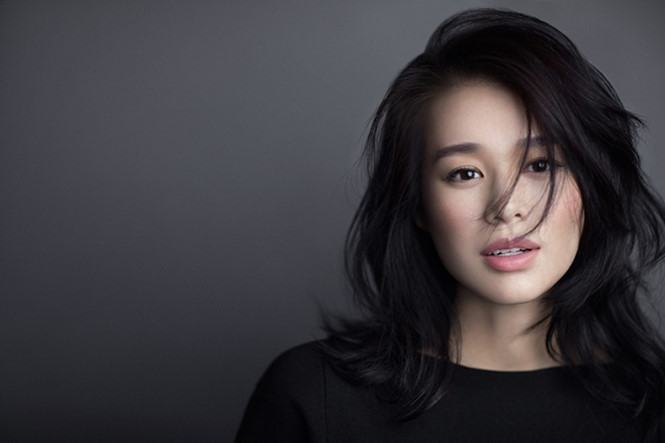 Minh tinh TVB Hồ Hạnh Nhi cùng chồng bí mật đến Việt Nam