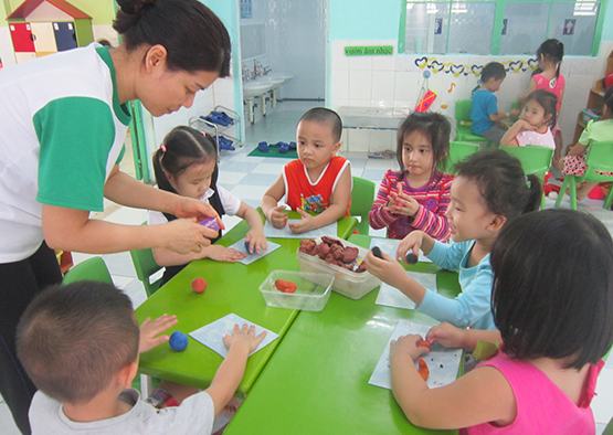 Tuyển sinh mầm non: Phá chuẩn để trẻ có chỗ học