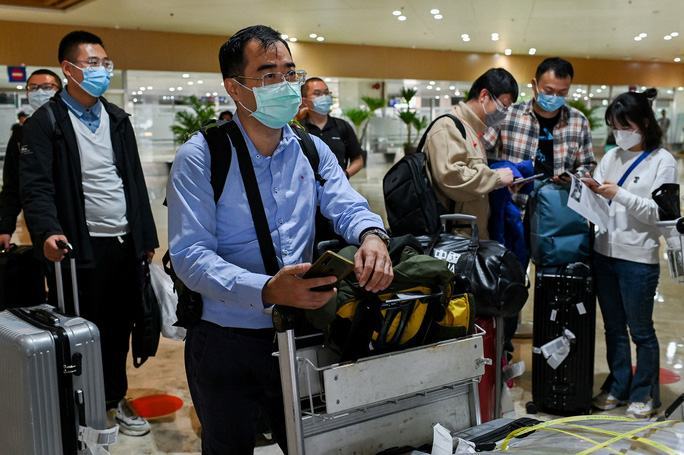 Mở cửa lại biên giới để phục hồi