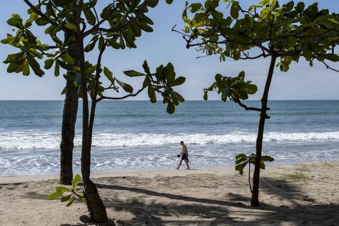 Mở cửa trong lo âu