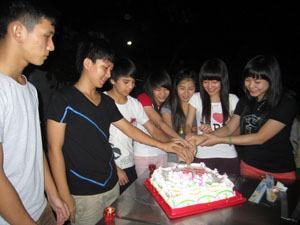 Mô hình sinh nhật nội trú: Chia sẻ niềm vui, giáo dục nhân cách