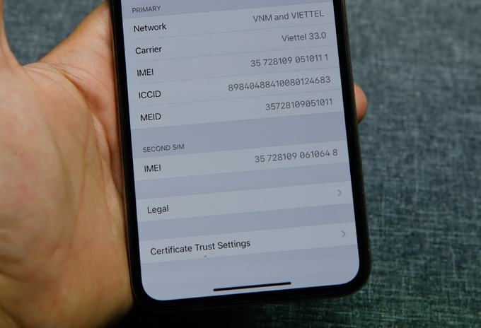 Mở hộp iPhone Xs Max đầu tiên tại Việt Nam