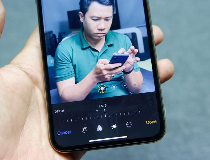 Mở hộp iPhone Xs Max đầu tiên tại Việt Nam