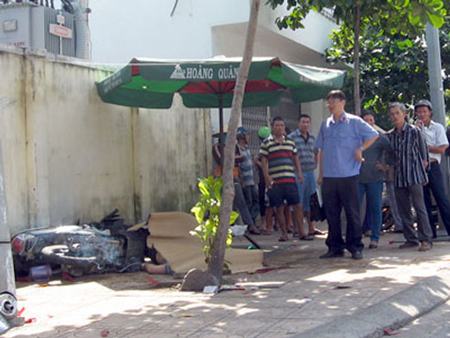 Một du khách Nga chết vì đâm xe vào tường