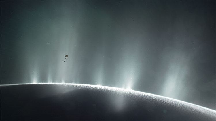 Cassini bay trên vùng trời đầy "hơi thở sự sống" của Enceladus