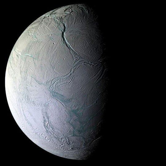 Mặt trăng Enceladus