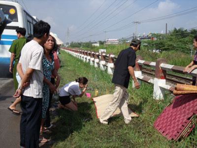 Một nạn nhân tai nạn, hai gia đình tới nhận