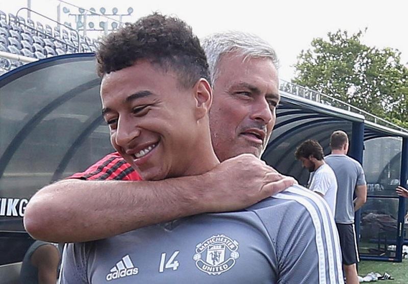 Mourinho ‘giải cứu’ Lingard khỏi MU, Liverpool ký tiếp