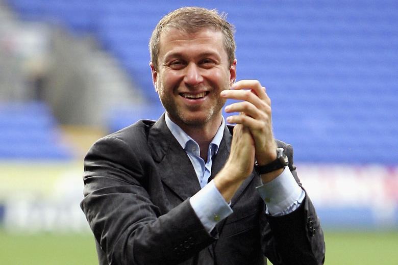 Mourinho kịch liệt phản đối, “cứu tinh” của Cech là ai?