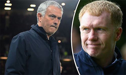 Mourinho nhiếc móc Scholes