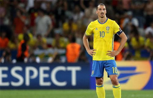 Mourinho tặng Ibrahimovic thêm ngày nghỉ hè