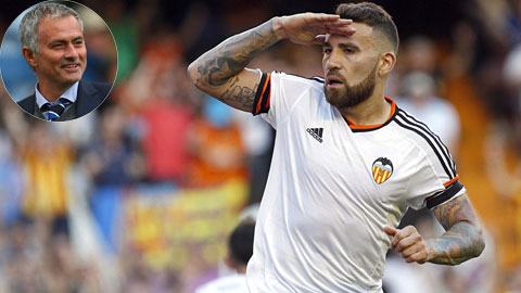 HLV Mourinho đang liên lạc với đại diện của Otamendi