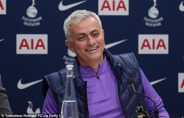 Mourinho tuyên bố đến Tottenham với triết lý mới