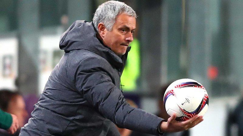 Mourinho xây dựng đế chế MU: Quên đi chuyện Quỷ đỏ ăn hại!