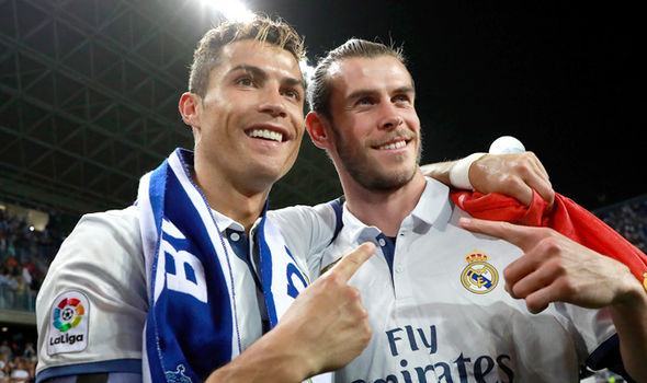 MU cuỗm sao trẻ Aston Villa, Ronaldo, Bale “phá” Real