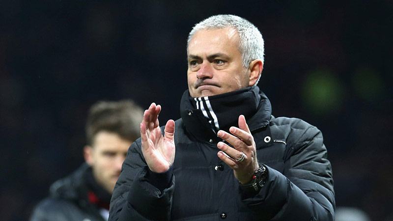 MU mơ ăn ba: Cái uy Mourinho và bản năng Ibrahimovic