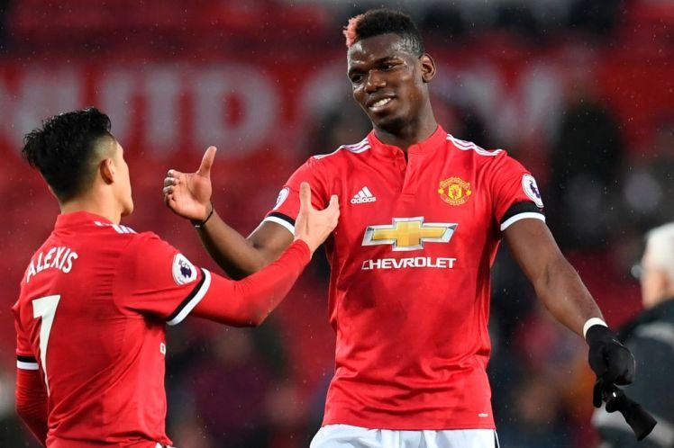 MU thắng hú vía, Pogba bị tổng sỉ vả