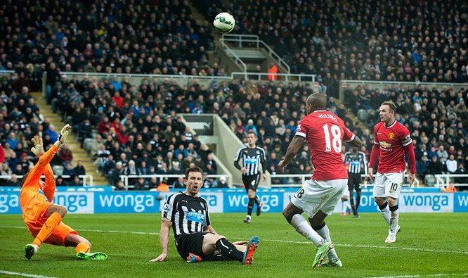 M.U thắng may phút chót