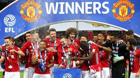M.U vượt Liverpool trở thành CLB vĩ đại nhất nước Anh