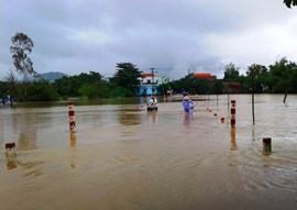 Mưa lũ dồn dập ở miền Trung, hai người tử vong