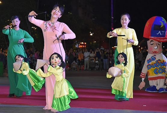 Đặc sắc “Liên hoan múa rối Ước mơ xanh”