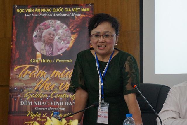 Mừng mẹ 100 tuổi, NSND Đặng Thái Sơn lần đầu phát biểu trước diễn - Ảnh 3. Mừng mẹ 100 tuổi, NSND Đặng Thái Sơn lần đầu phát biểu trước diễn - Ảnh 3.