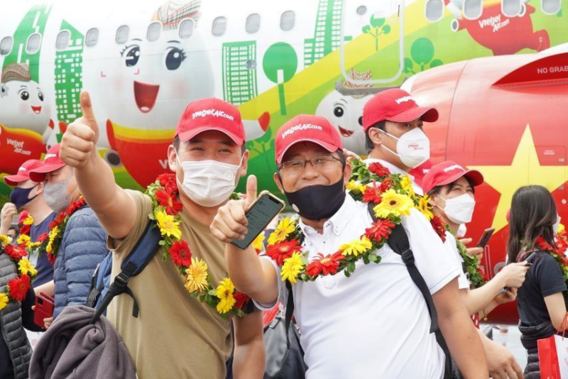 Muốn đi du lịch nước ngoài, vẫn phải chờ - ảnh 1