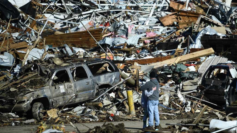 Mỹ ban bố tình trạng khẩn cấp vì lốc xoáy - ảnh 1