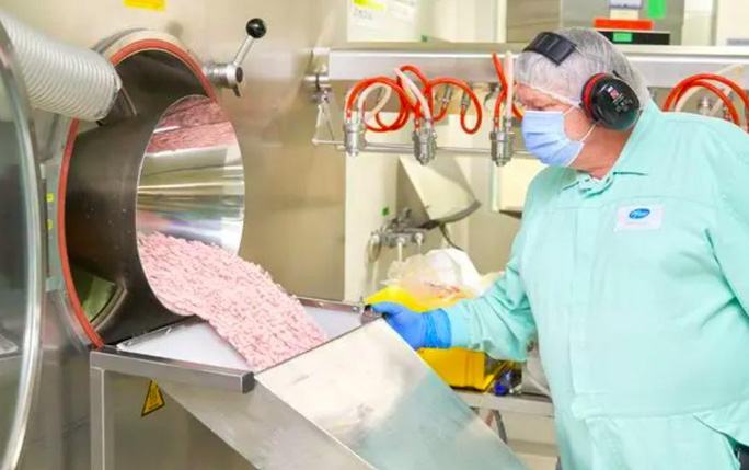 Mỹ cấp phép thuốc viên điều trị Covid-19 đầu tiên của Pfizer