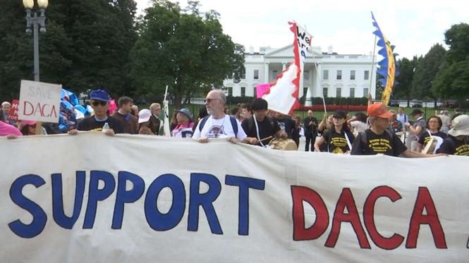 Mỹ mở lại chương trình nhập cư DACA