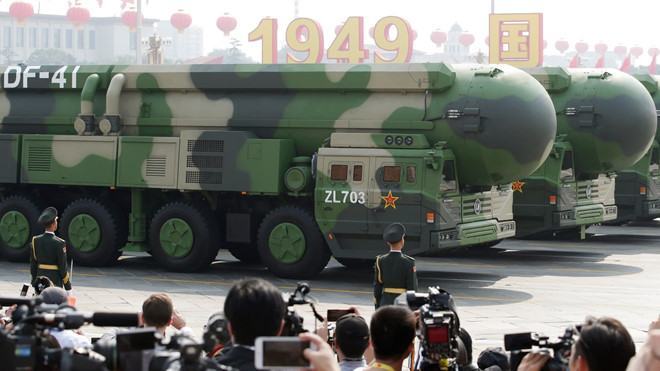 Tên lửa đạn đạo liên lục địa DF-41 trong cuộc diễu binh năm 2019 của Trung Quốc /// Reuters