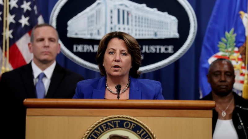 Thứ trưởng Bộ Tư pháp Lisa Monaco trong cuộc họp báo hôm 7.6 /// REUTERS