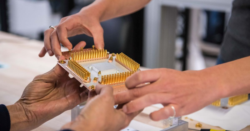 Mỹ tính đầu tư 110 tỉ USD cạnh tranh với Trung Quốc