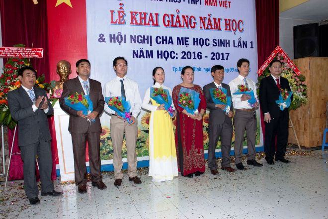 Trường THCS-THPT Nam Việt hân hoan bước vào năm học mới 2016 – 2017