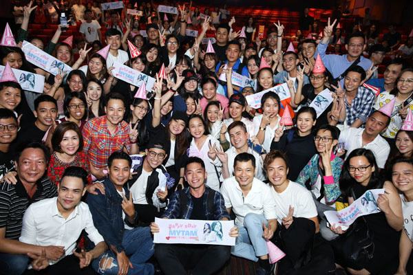 Nâng tầm người hâm mộ