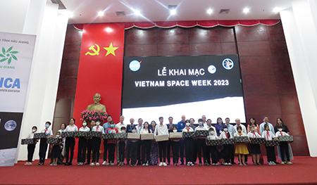 Vietnam Space Week  với học sinh đồng bằng