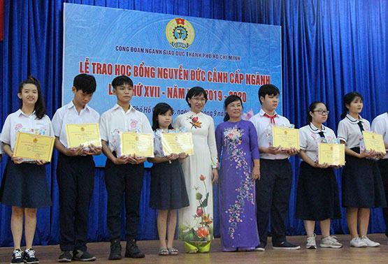 Công đoàn ngành GD TP.HCM: Trao hơn 170 suất học bổng Nguyễn Đức Cảnh